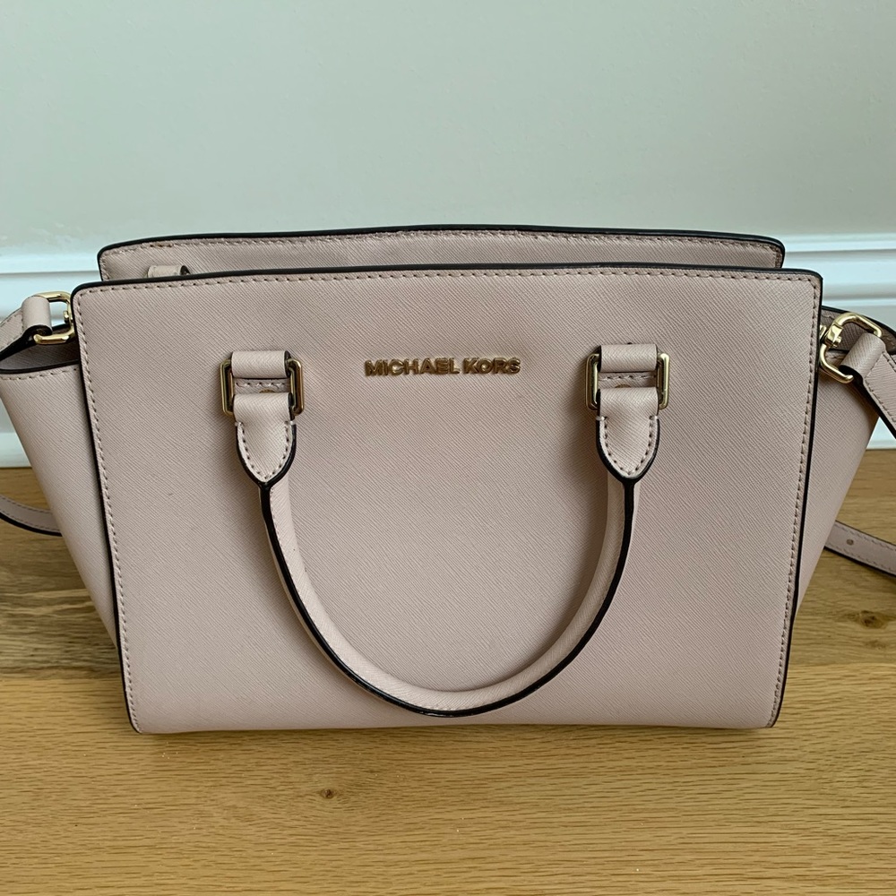 Michael Kors Crossbody Purse in Light Pink/Nude